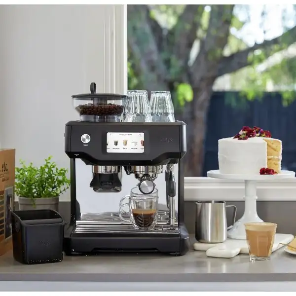 https://ewpsimply.blob.core.windows.net/ewpsimply/The%20Cafe%20&%20Objets/SAGE%20APPLIANCES/Cafe%20et%20expresso/Machines%20%C3%A0%20expresso/barista%20touch/noire/9312432032148_3_600.jpg