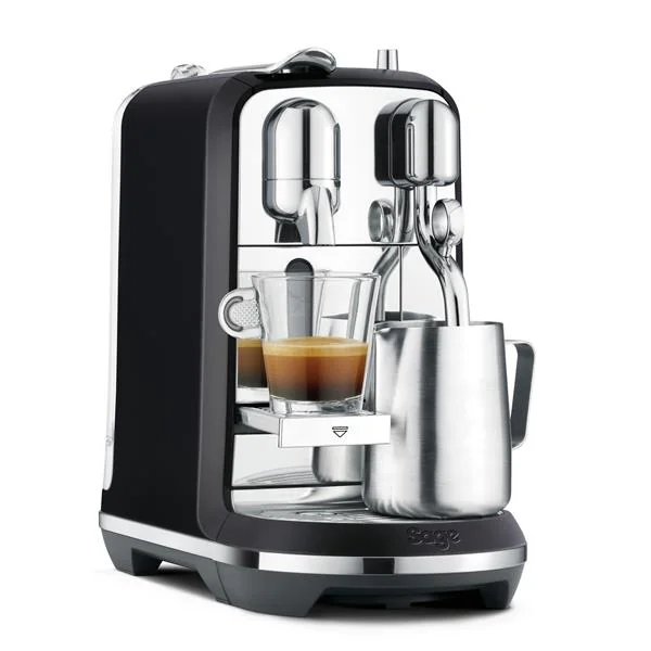 https://ewpsimply.blob.core.windows.net/ewpsimply/The%20Cafe%20&%20Objets/SAGE%20APPLIANCES/Cafe%20et%20expresso/Machines%20%C3%A0%20nespresso/creastita%20plus/Truffe%20noir/9355973008562_1_600.jpg