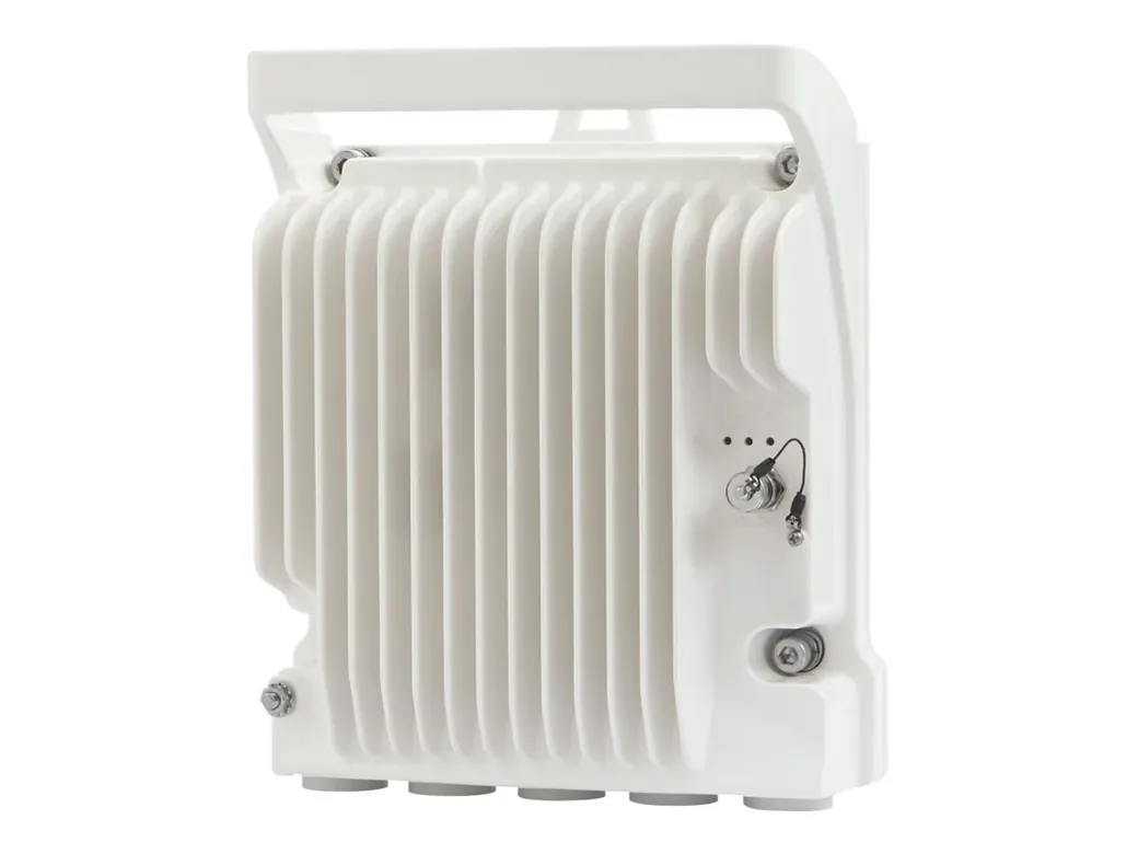 CAMBIUM PTP 820S Radio 13GHz TR266 Ch5W8 - C130082B012A
